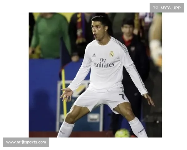 南伊安进球后展现C罗标志性庆祝动作 南伊安进球后展现C罗标志性庆祝动作