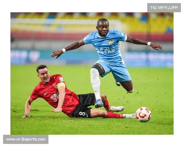 热爱皆平等：河南球迷赛前声援外援阿奇姆彭