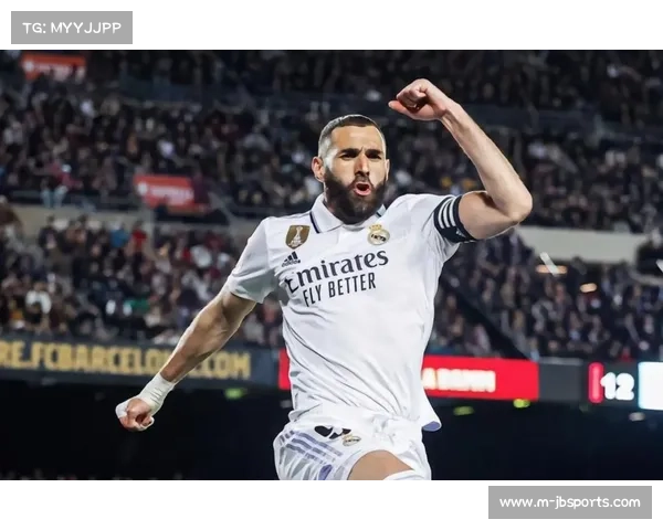 本泽马首秀上演帽子戏法，吉达联合锋线新援闪亮登场